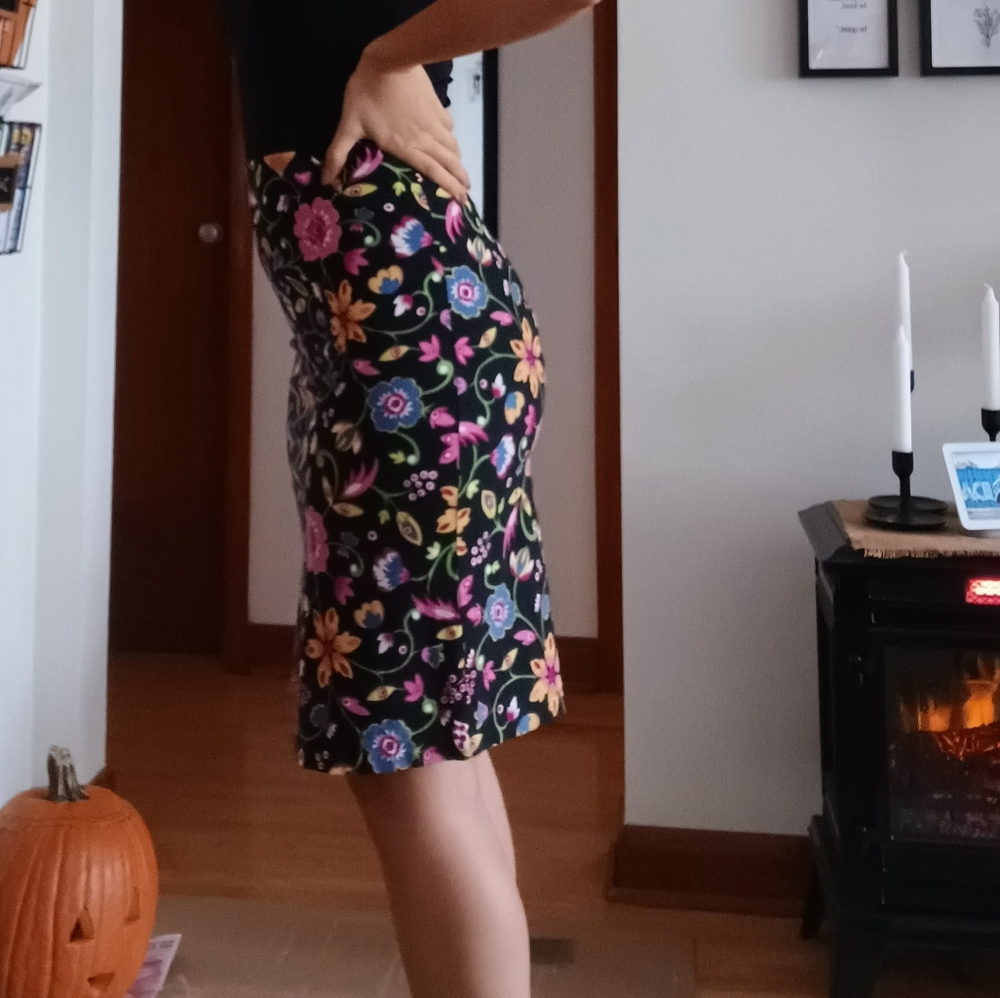 ⚡️SALE⚡️Vintage Floral Pencil Skirt - Picture 7 of 9